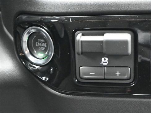 New 2026 GMC Sierra 1500 Elevation image 16