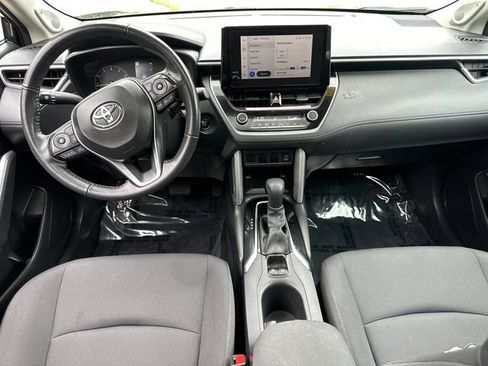 Used 2024 Toyota Corolla Cross LE w/ Moonroof Package AWD/4WD image 19