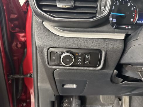 Used 2023 Ford Explorer XLT w/ Equipment Group 202A AWD/4WD image 15