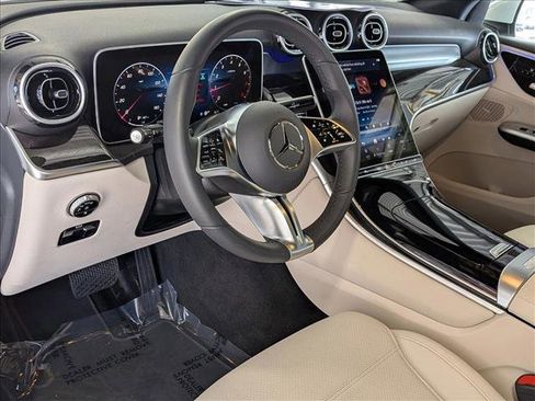 Used 2026 Mercedes-Benz GLC 300 4MATIC image 10