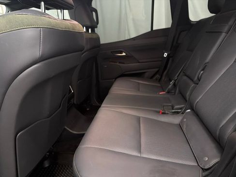 Used 2025 Lexus GX 550 AWD/4WD image 23