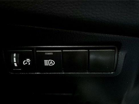 Used 2023 Toyota Corolla Cross LE w/ Moonroof Package image 33