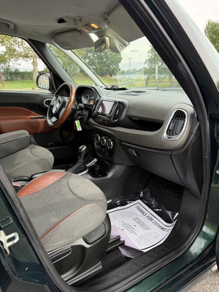 Used 2014 FIAT 500L Trekking w/ Popular Equipment Group FWD image 18