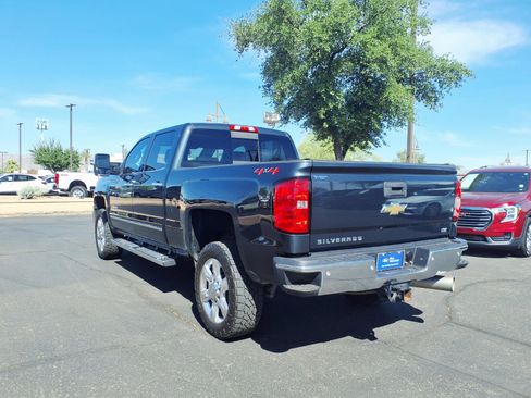 Used 2019 Chevrolet Silverado 2500 LTZ w/ Duramax Plus Package AWD/4WD image 4