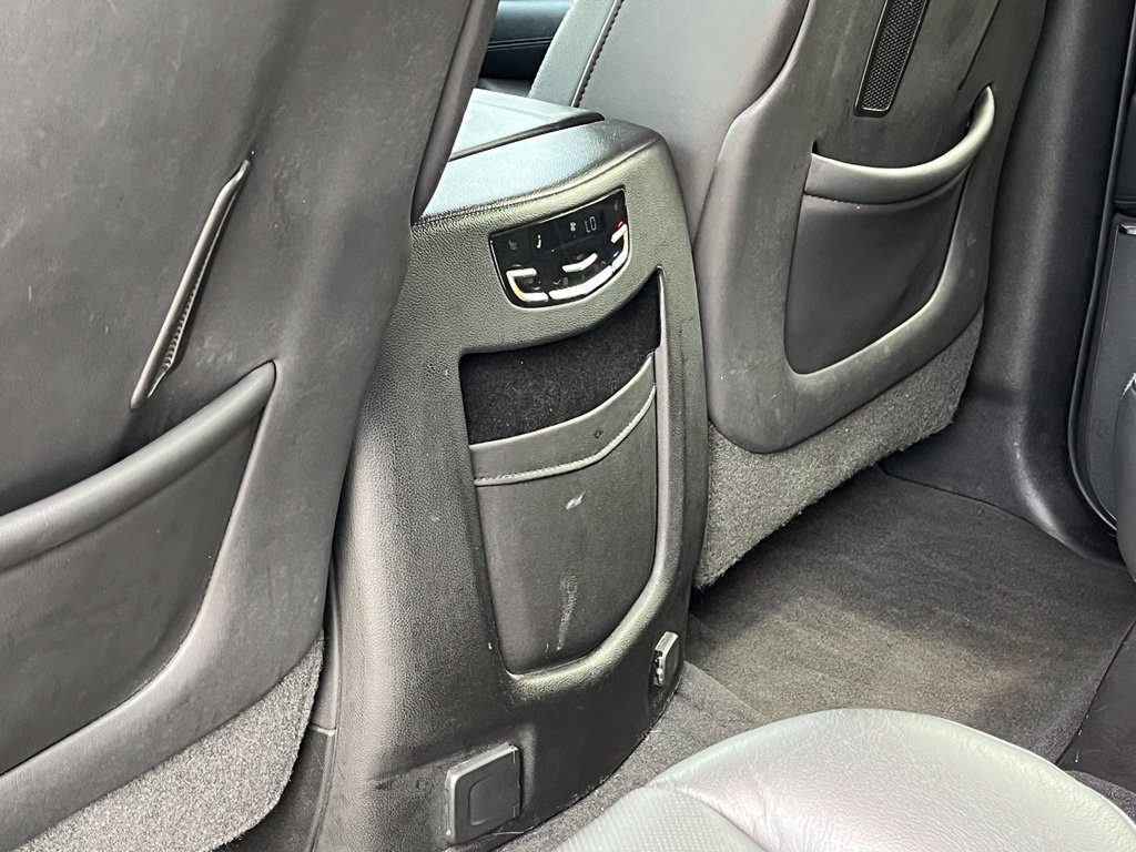 Used 2018 Cadillac Escalade Luxury w/ LPO, Radiant Package AWD/4WD image 26