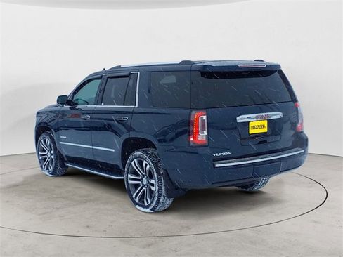 Used 2020 GMC Yukon Denali image 3