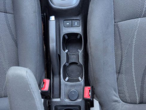 Used 2017 Chevrolet Sonic LT image 22