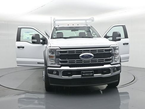 New 2025 Ford F450 XL w/ XL Chrome Package image 36