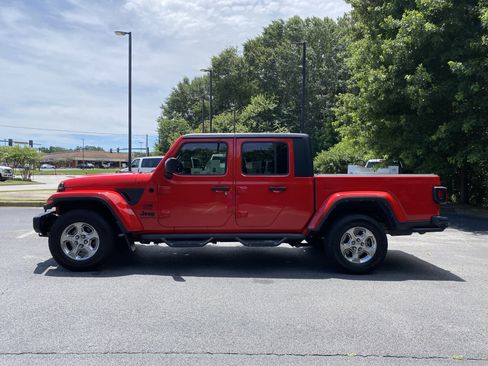 Used 2021 Jeep Gladiator Sport AWD/4WD image 6