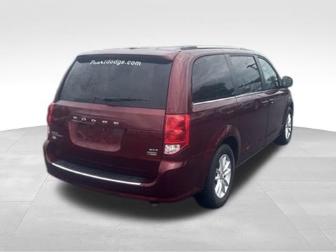 Used 2019 Dodge Grand Caravan SXT FWD image 2
