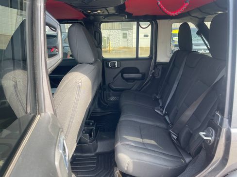 Used 2020 Jeep Wrangler Unlimited Sport S AWD/4WD image 14