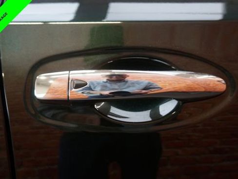 Used 2019 Nissan Rogue SV w/ Sun & Sound Touring Package image 88