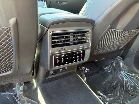 Used 2023 Audi Q8 Premium Plus w/ Premium Plus Package image 19