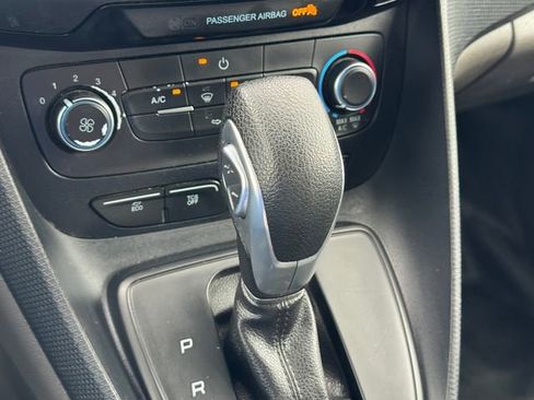 Used 2020 Ford Transit Connect XL FWD image 22