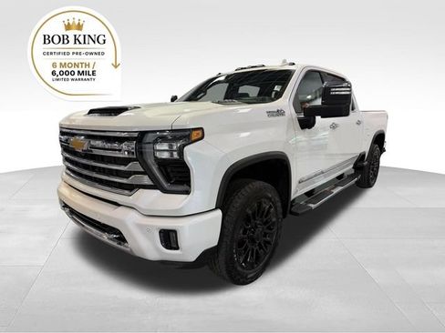 Used 2025 Chevrolet Silverado 2500 High Country w/ Technology Package AWD/4WD image 1