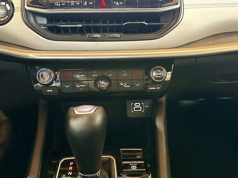 Used 2026 Jeep Compass Limited image 16