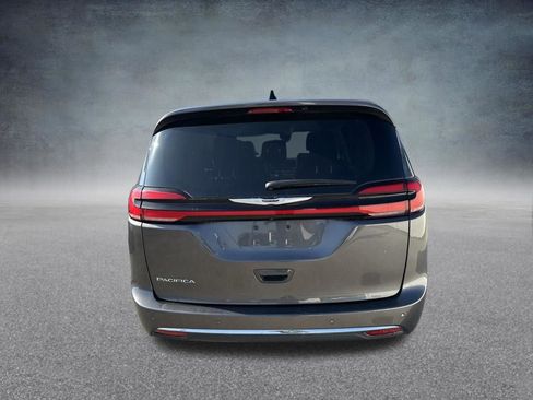 Used 2023 Chrysler Pacifica Touring-L FWD image 35