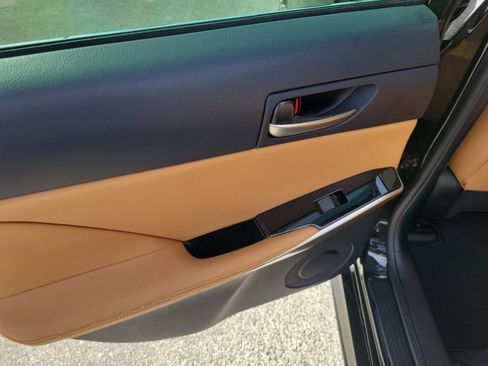 Used 2018 Lexus IS 300 w/ Premium Package RWD image 12