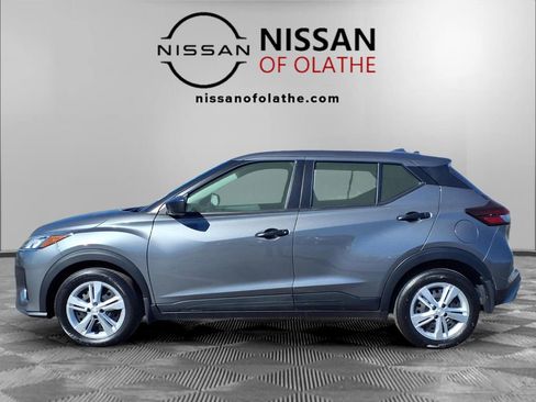 Certified 2025 Nissan Kicks Play S image 19