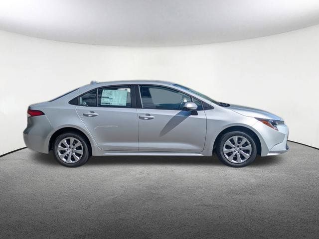 New 2026 Toyota Corolla LE FWD image 4