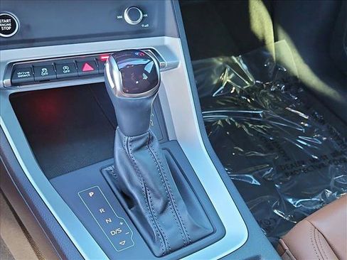 Used 2022 Audi Q3 2.0T Premium Plus w/ Premium Plus Package image 12