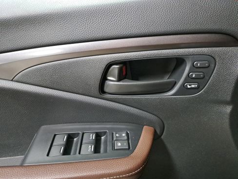 Certified 2025 Honda Passport EX-L image 21