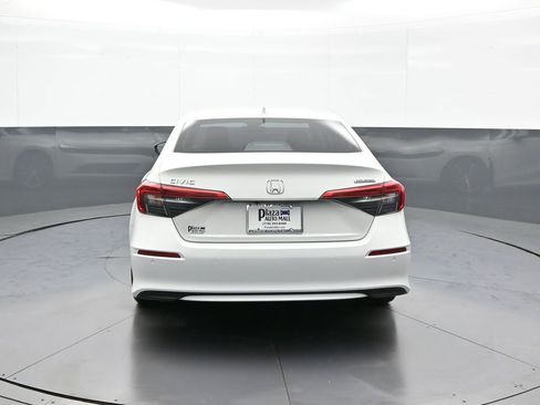 Used 2022 Honda Civic Touring image 7