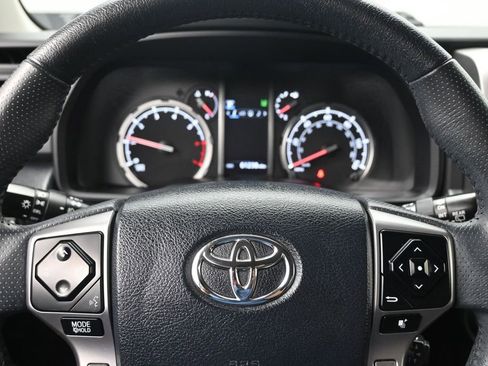 Used 2022 Toyota 4Runner TRD Sport AWD/4WD image 14
