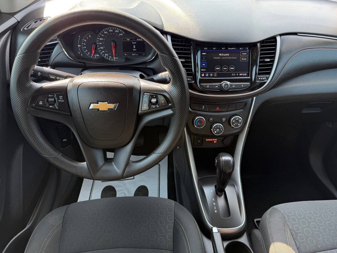 Used 2022 Chevrolet Trax LS w/ Tint and Cruise Package AWD/4WD image 15