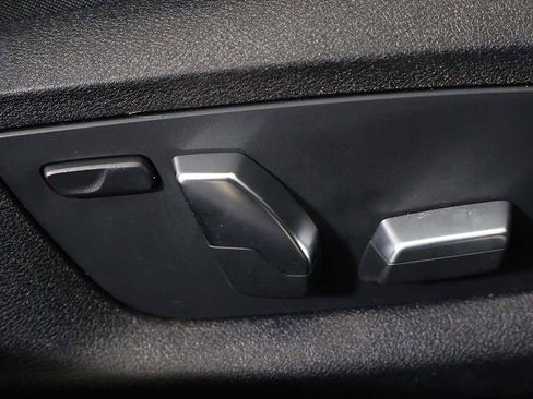 Used 2023 BMW 530i xDrive w/ Convenience Package image 36