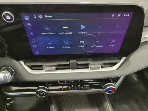 Used 2025 Chevrolet Equinox LT image 7