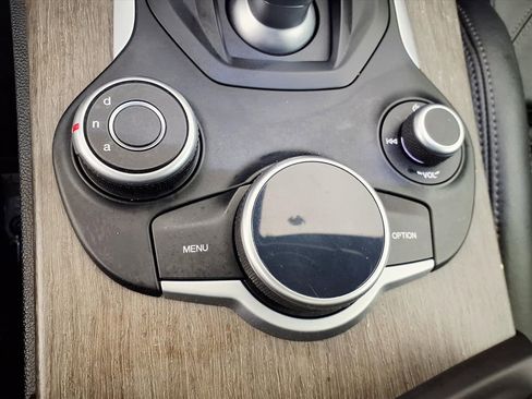 Used 2018 Alfa Romeo Stelvio Ti Sport image 24