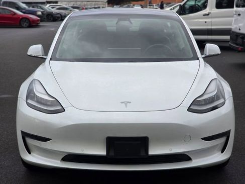 Used 2020 Tesla Model 3 Standard Range Plus image 3