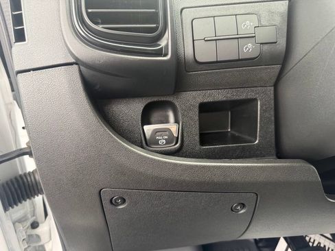 Used 2024 RAM ProMaster 2500 FWD image 16