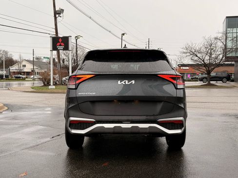 Used 2024 Kia Sportage LX image 7