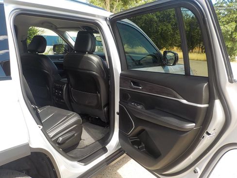 Used 2021 Jeep Grand Cherokee L Limited image 13