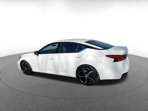 Used 2025 Nissan Altima 2.5 SR image 10