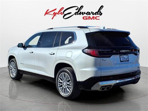 Used 2024 GMC Acadia Denali image 7