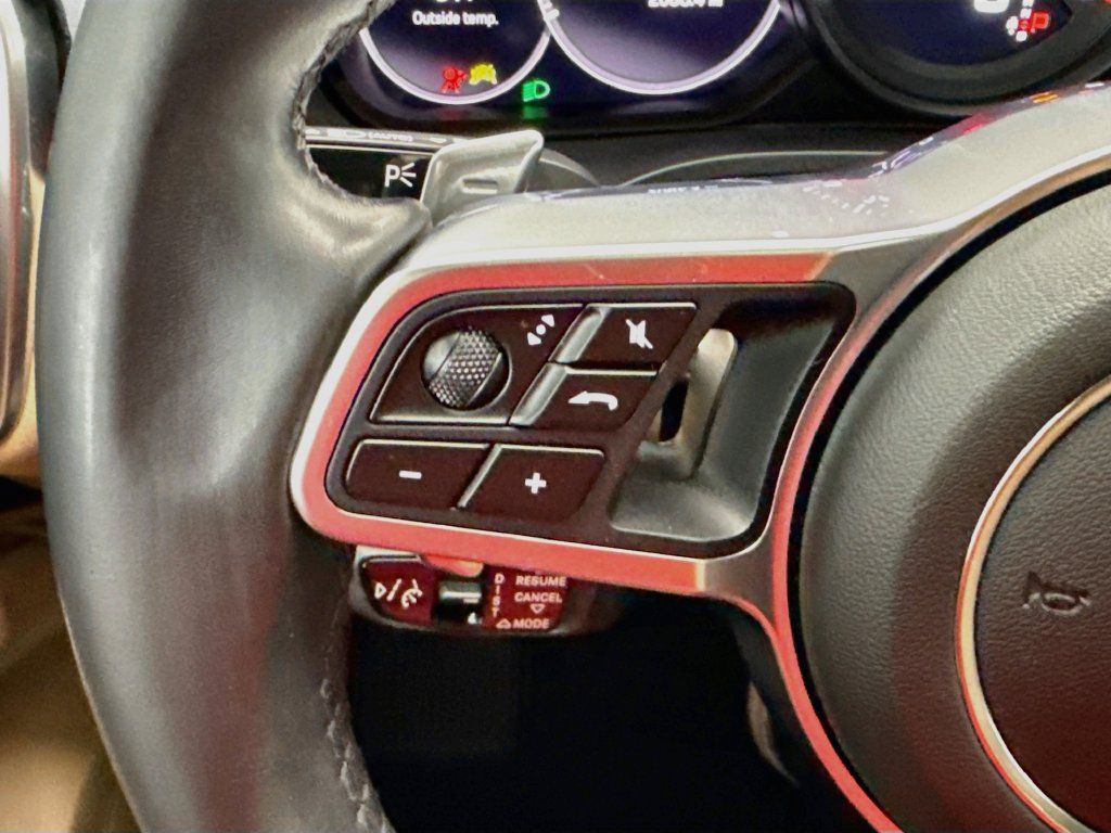 Certified 2023 Porsche Cayenne AWD/4WD image 13