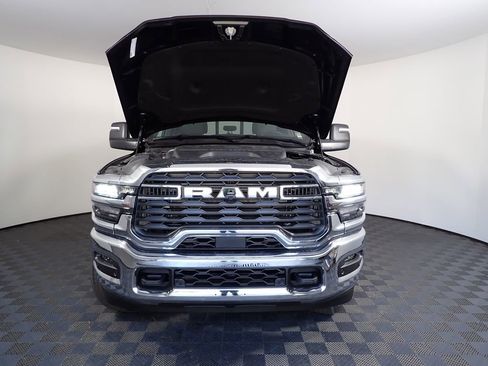 New 2026 RAM 2500 Tradesman AWD/4WD image 9
