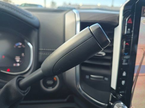 New 2026 RAM 3500 Laramie AWD/4WD image 32