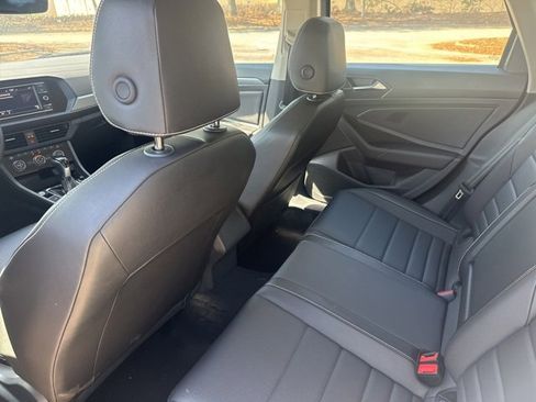 Used 2024 Volkswagen Jetta SE image 23