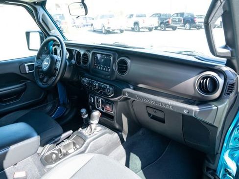 Used 2020 Jeep Wrangler Unlimited Sport S image 38