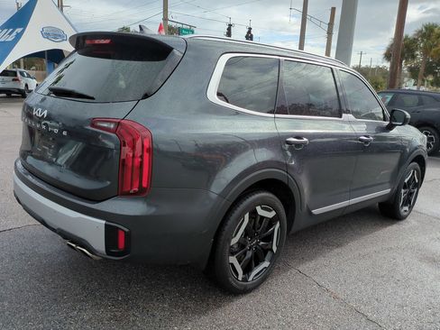 Used 2024 Kia Telluride S image 4