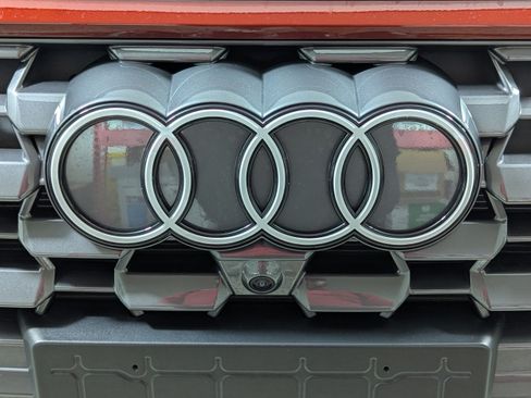 Certified 2025 Audi Q5 Prestige AWD/4WD image 24