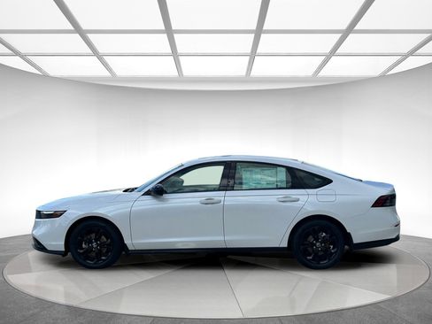 New 2025 Honda Accord SE image 2