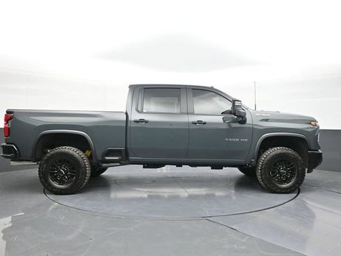 New 2026 Chevrolet Silverado 2500 ZR2 image 16