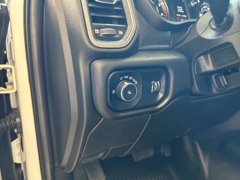 Used 2021 RAM 2500 Tradesman w/ Chrome Appearance Group image 40