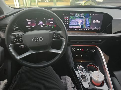 Used 2025 Audi Q5 Premium Plus image 8