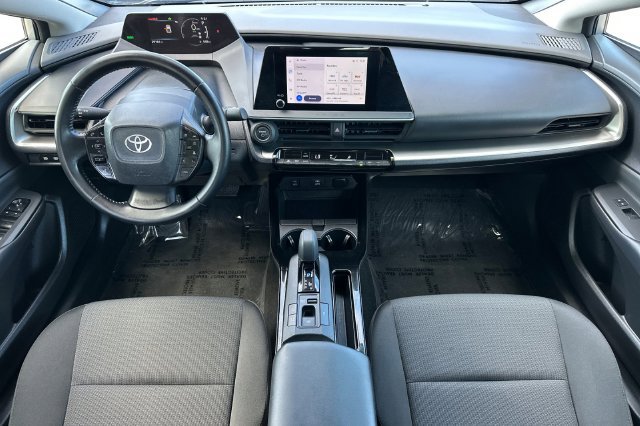 Certified 2025 Toyota Prius LE FWD image 17